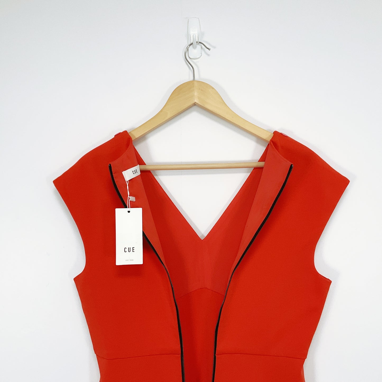 CUE - Back zip Red Dress