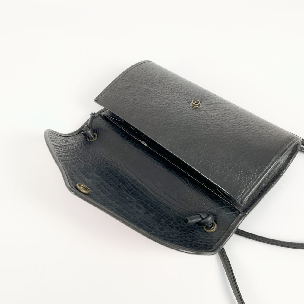 Floral Elegance-Textured Leather Shoulder Bag