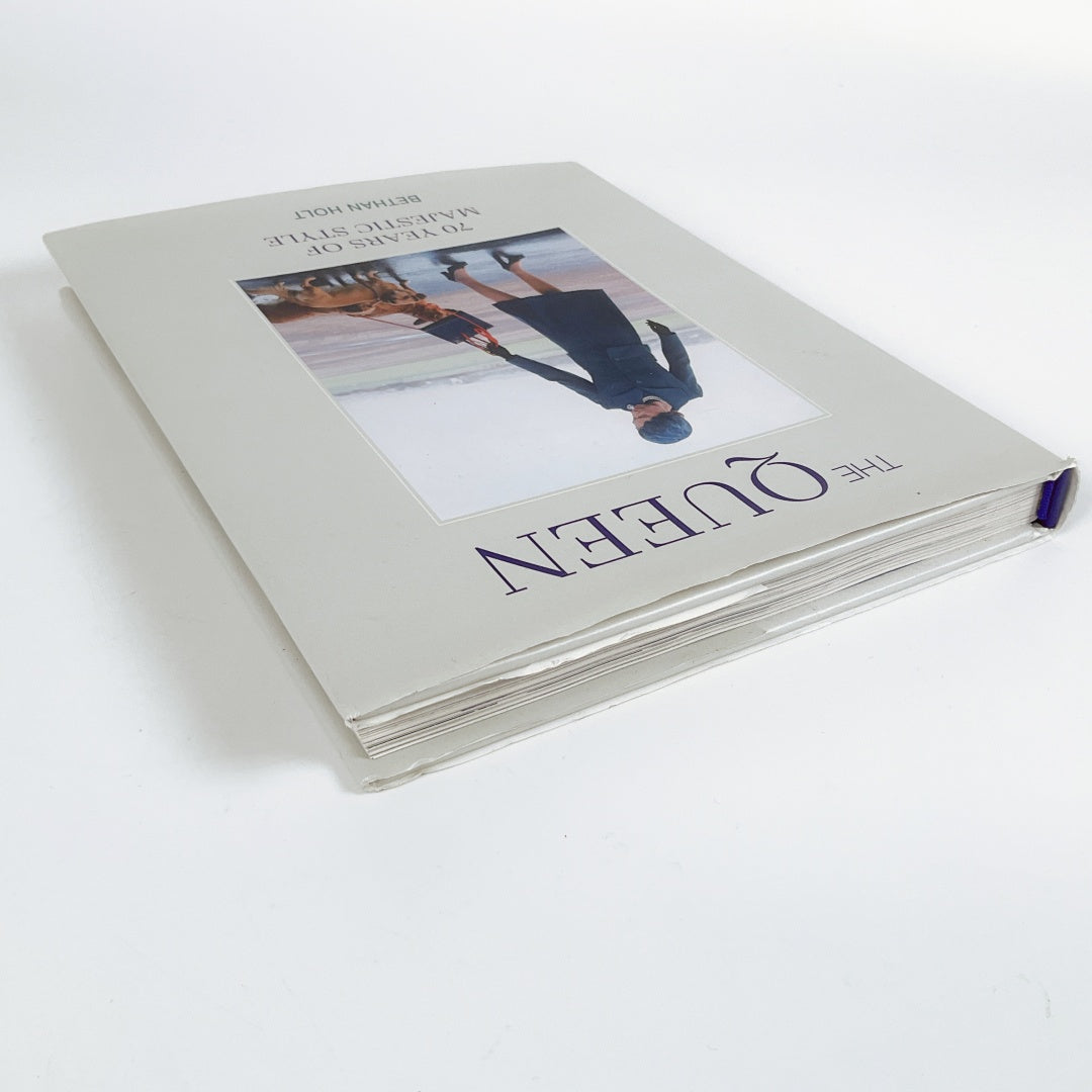 The Queen: 70 years of Majestic Style by Bethan Holt - Hardcover