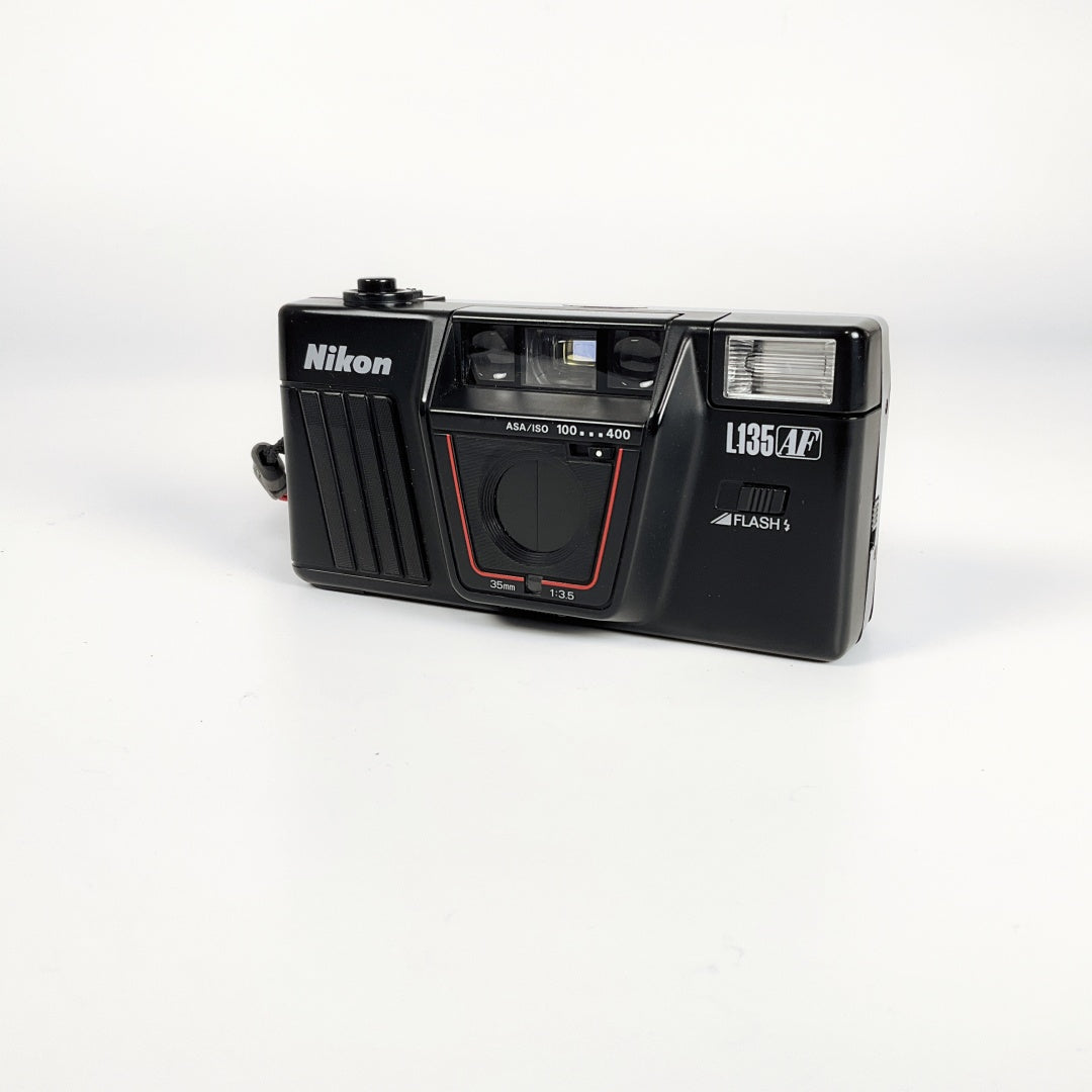 Nikon - L135AF 35mm Point and Shoot Camera With Original Case Untested