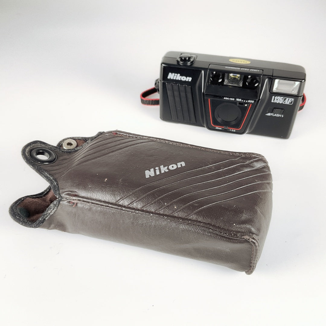 Nikon - L135AF 35mm Point and Shoot Camera With Original Case Untested
