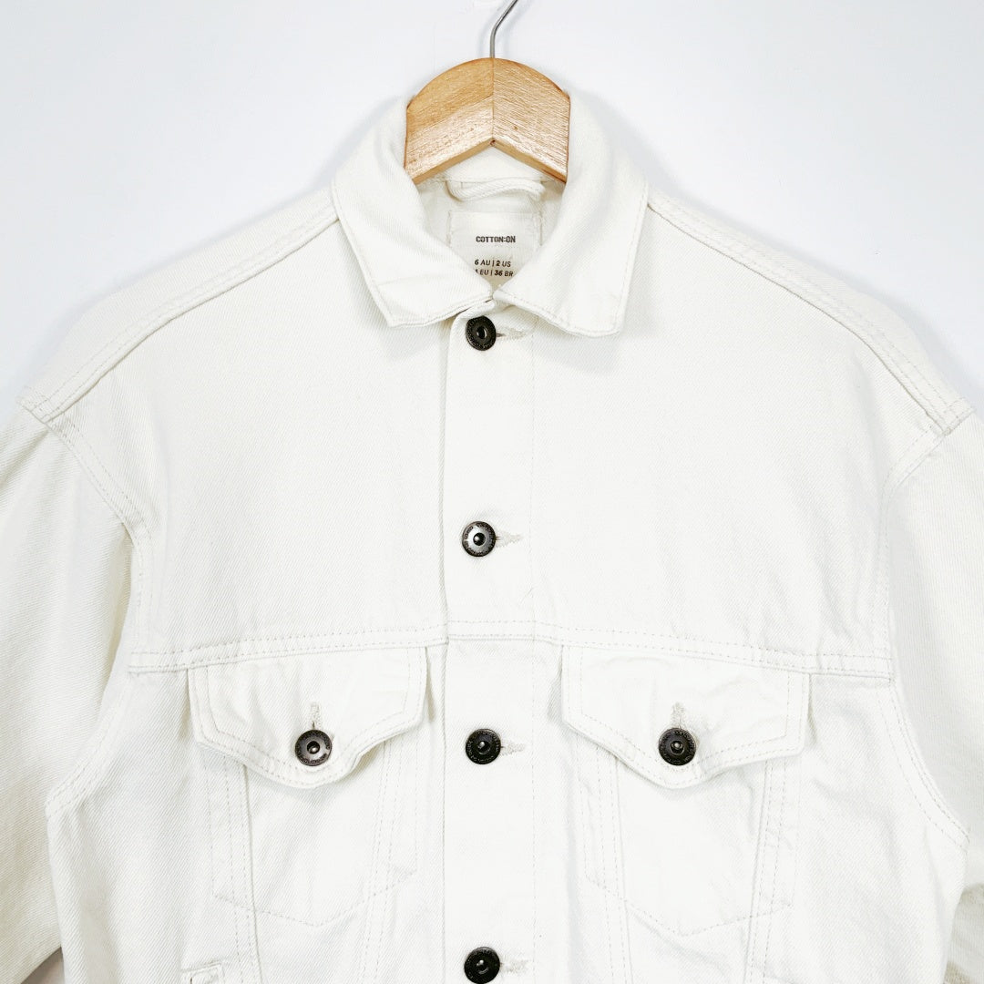 Cotton On - Denim Jacket in White with Contrast Buttons