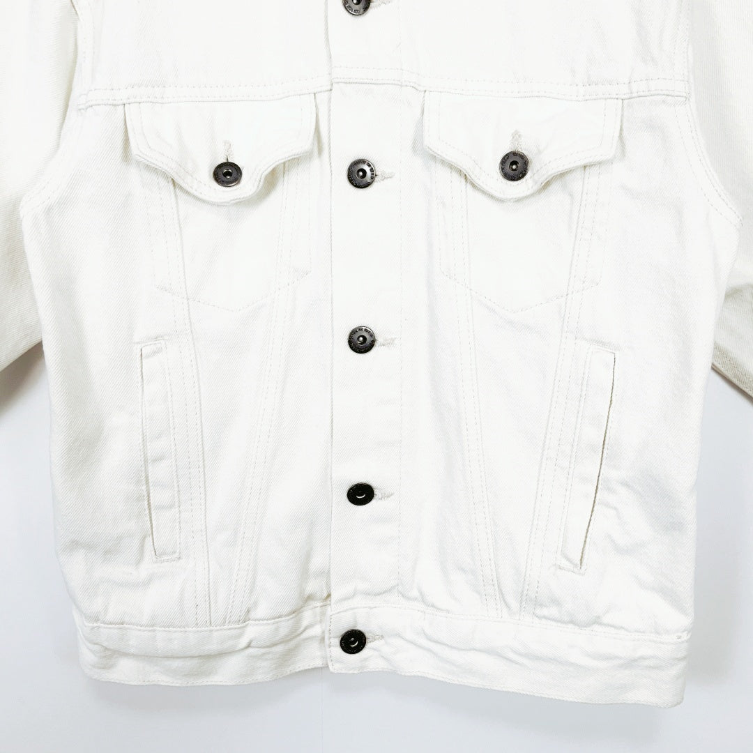 Cotton On - Denim Jacket in White with Contrast Buttons