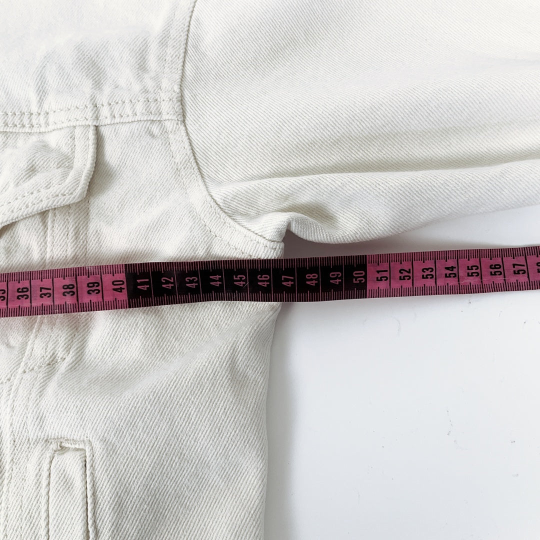 Cotton On - Denim Jacket in White with Contrast Buttons