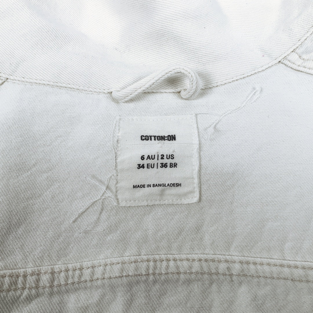 Cotton On - Denim Jacket in White with Contrast Buttons