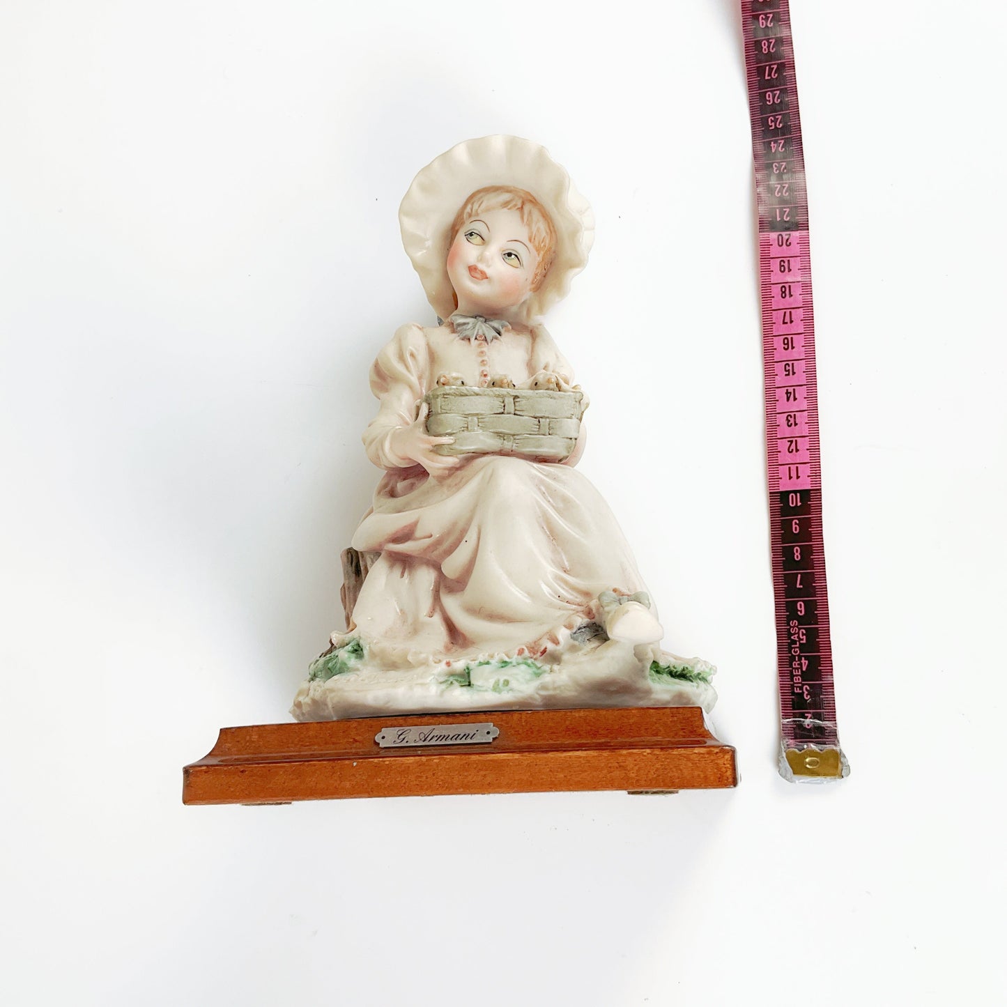 Giuseppe Armani “Girl with chickens” Collectible Figurine