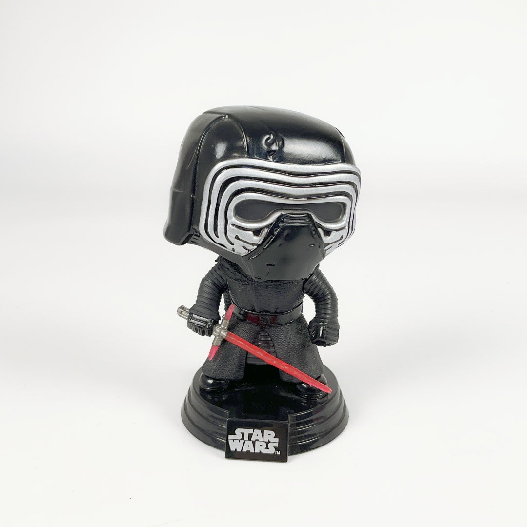 EXCLUSIVE - STAR WARS KYLO REN UNHOODED VINYL FIGURE 3.75" 77