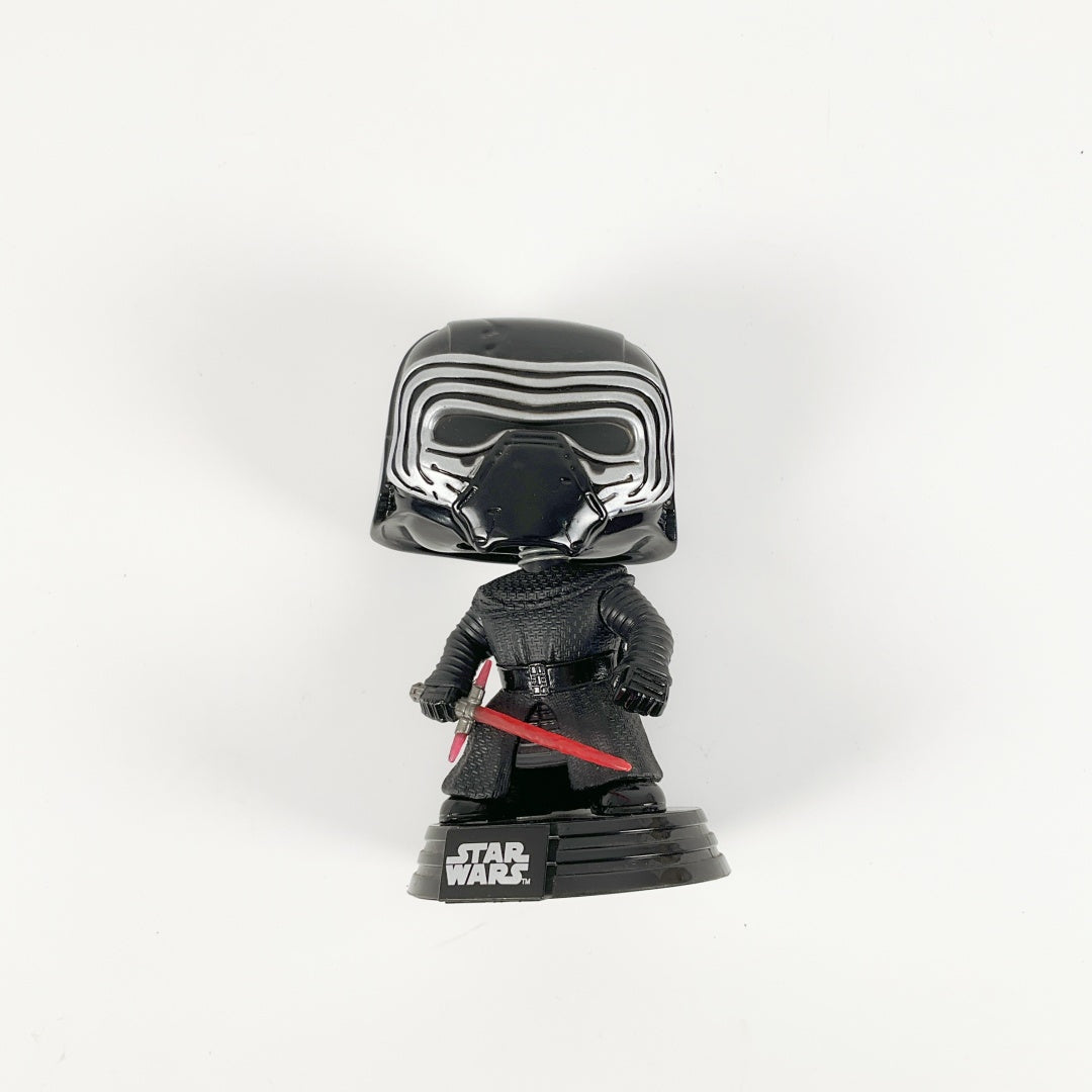 EXCLUSIVE - STAR WARS KYLO REN UNHOODED VINYL FIGURE 3.75" 77