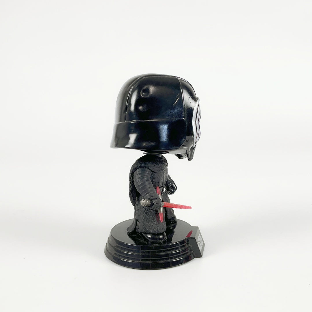 EXCLUSIVE - STAR WARS KYLO REN UNHOODED VINYL FIGURE 3.75" 77