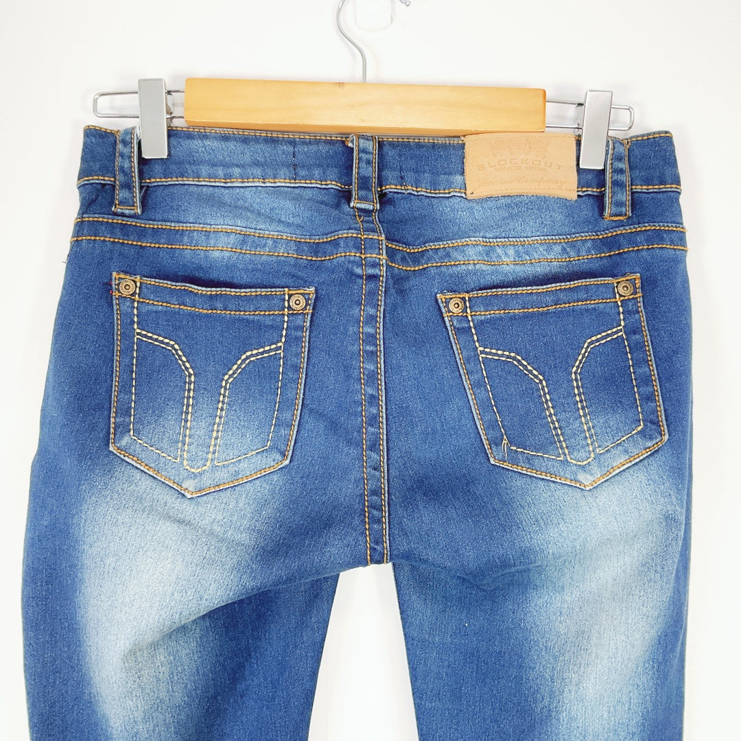 Blockout - Women’s Jeans in Denim Blue
