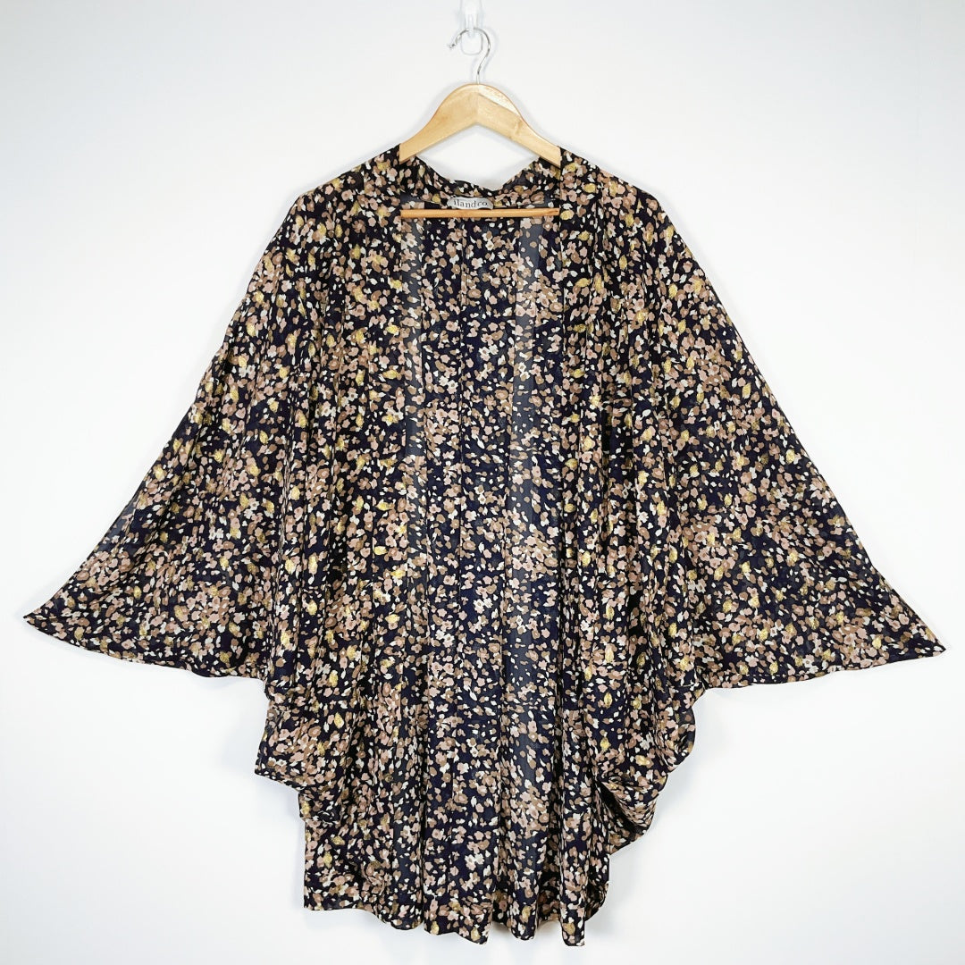 Iland Co. - Navy Floral Kimono