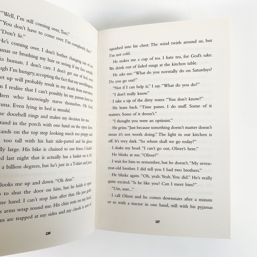 Alice Oseman Starter Pack: Solitaire & Heartstopper Volume 1