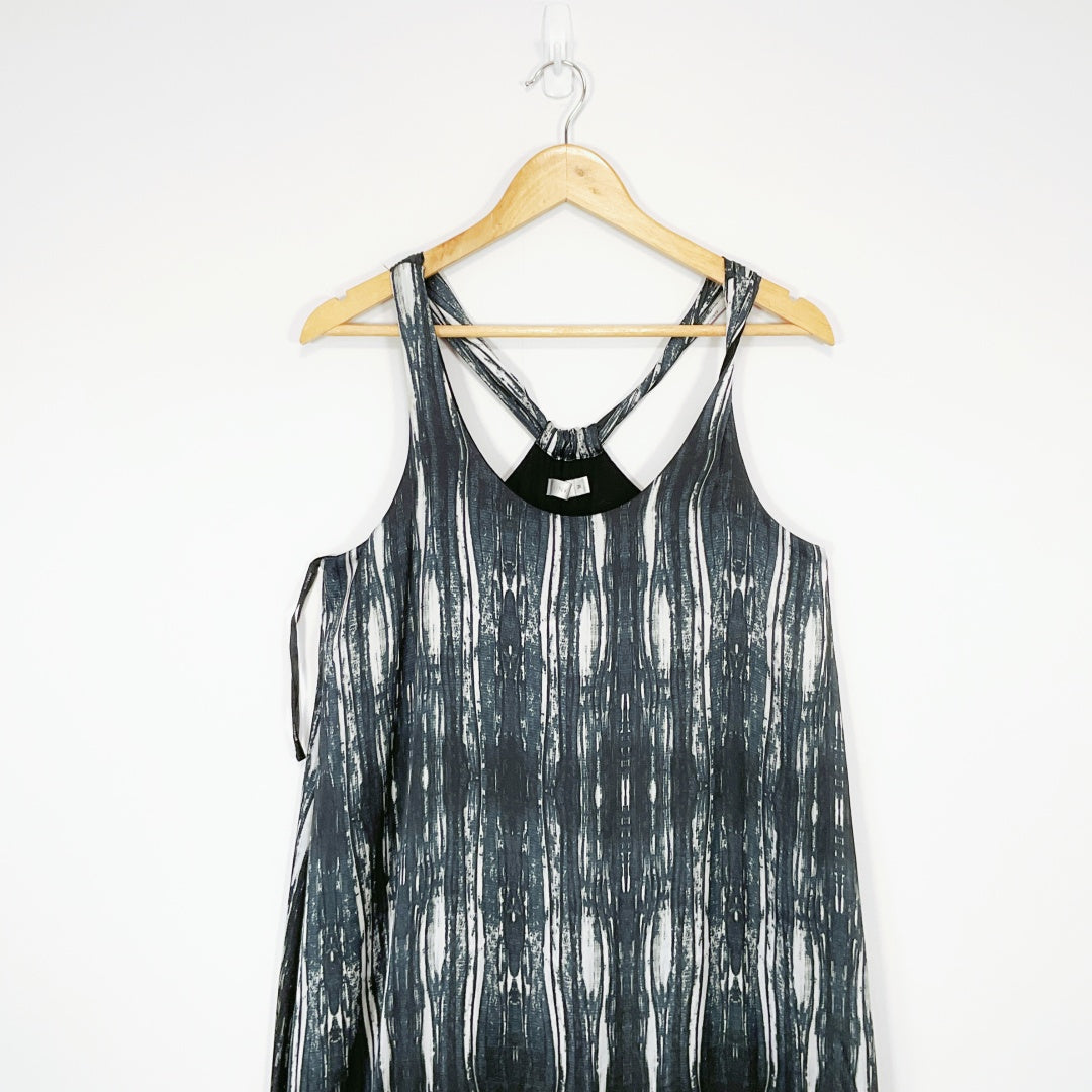 MINKPINK - Black & White Abstract Print Maxi Dress