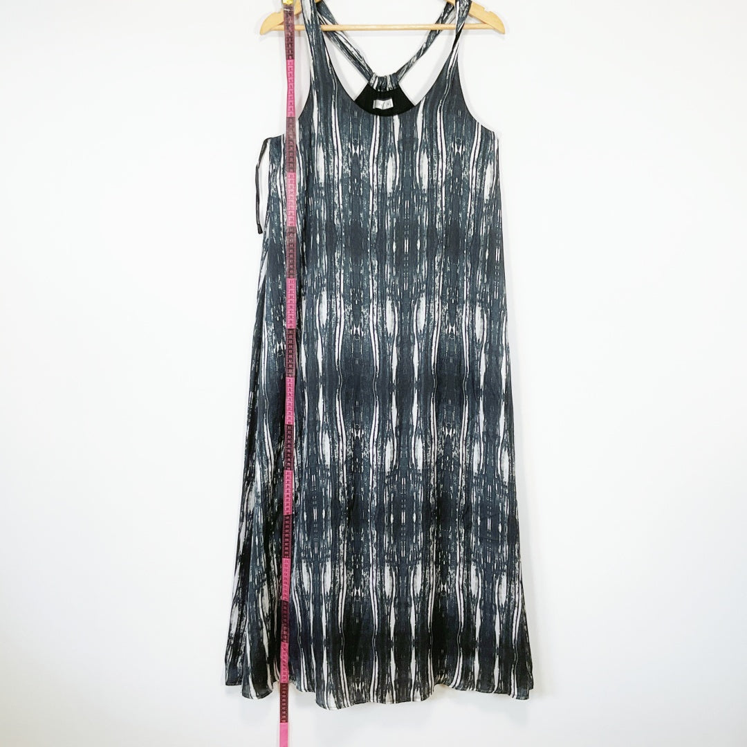 MINKPINK - Black & White Abstract Print Maxi Dress