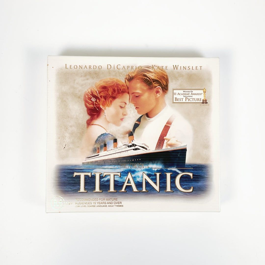 Titanic VHS Video Collectors Box Edition with 35mm Film Cell & 8 Collector Cards