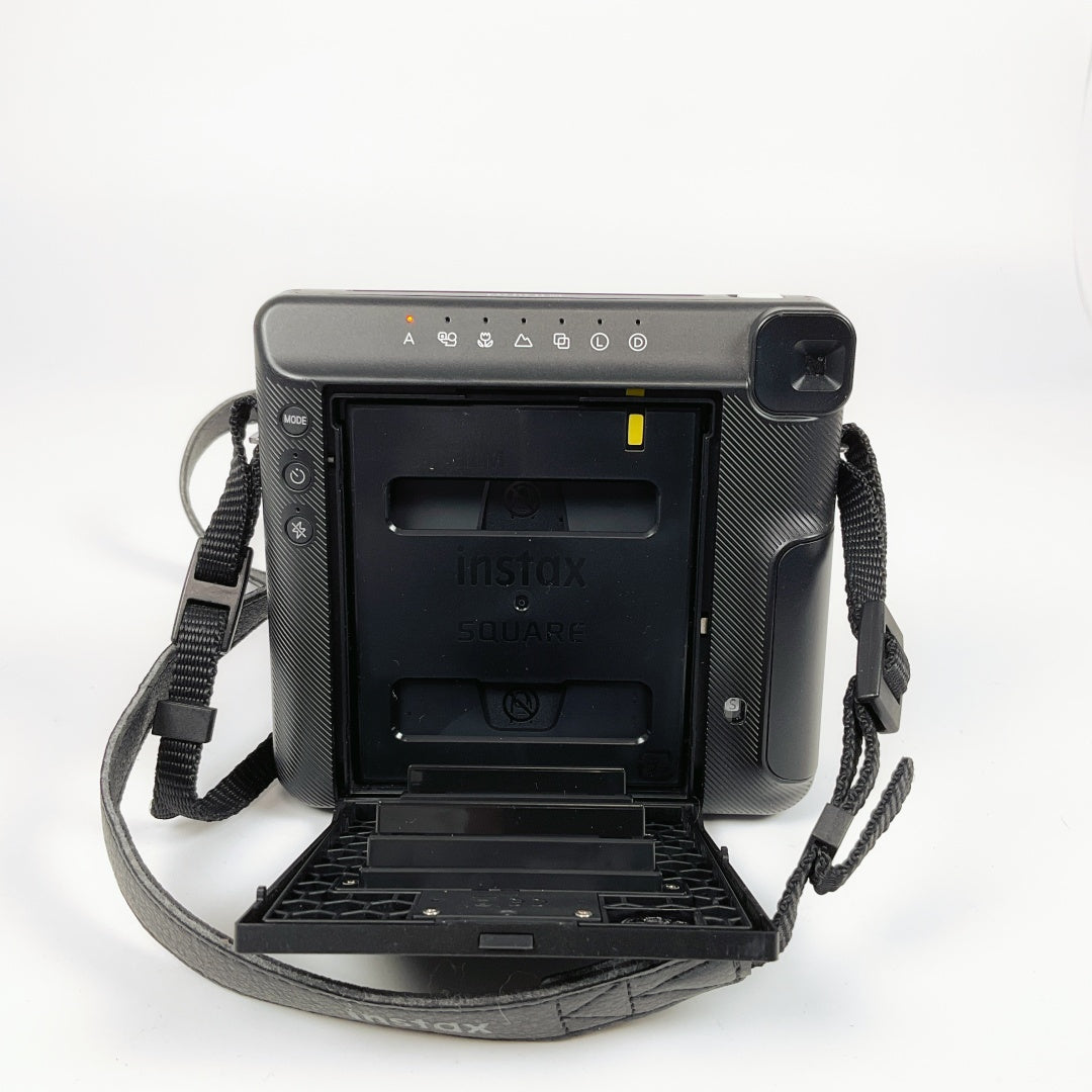 Fujifilm Instax SQ6 Instant Camera – White Front Panel