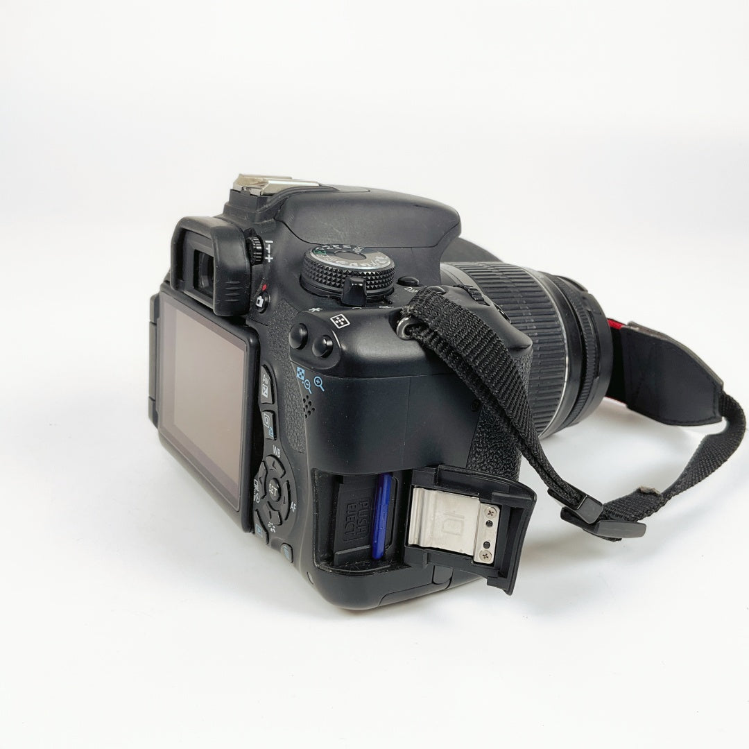 Canon EOS 600D DSLR Kit