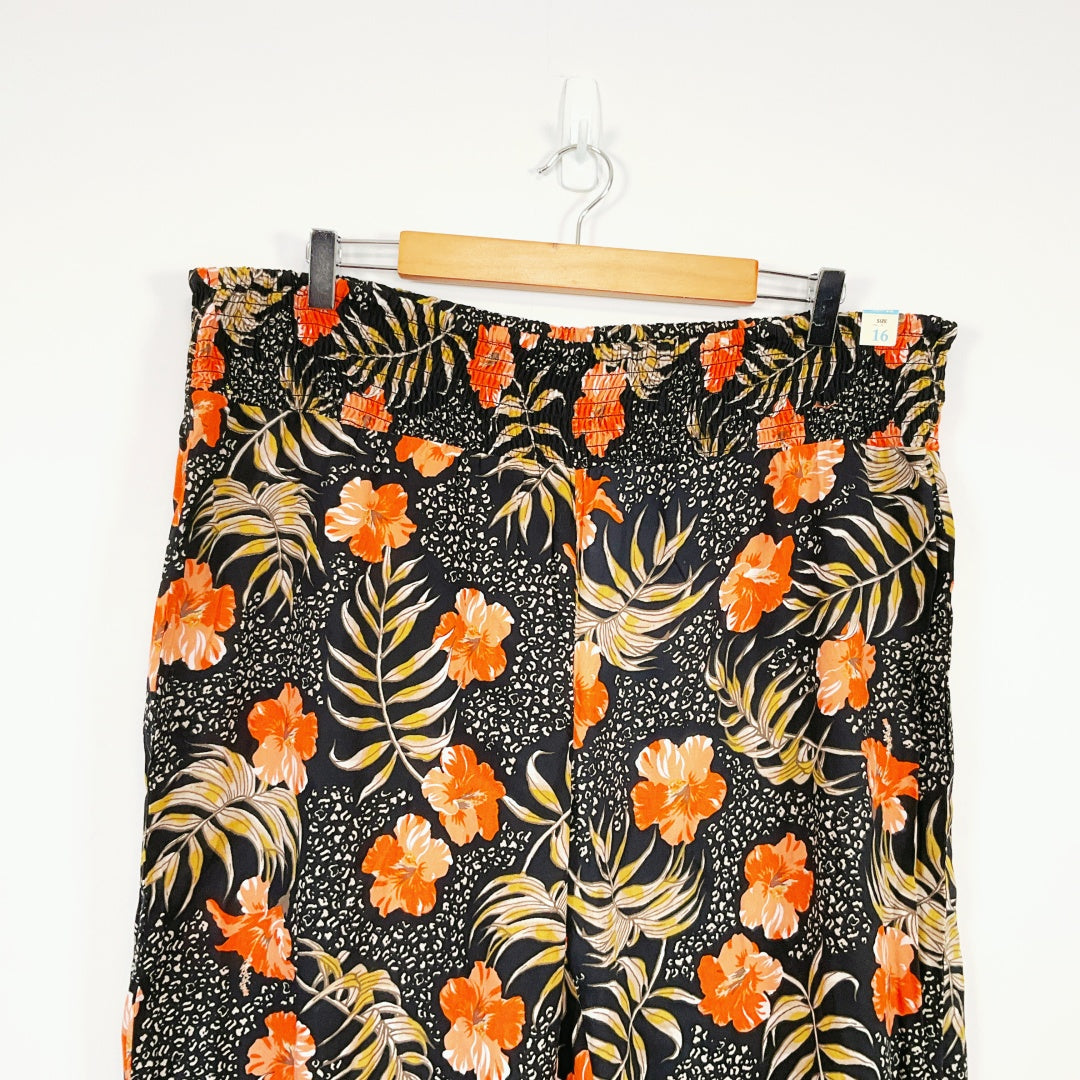 Millers - Woman's Floral Volume Pants