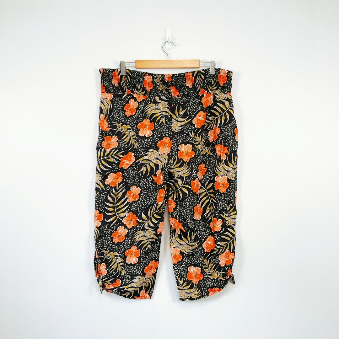 Millers - Woman's Floral Volume Pants