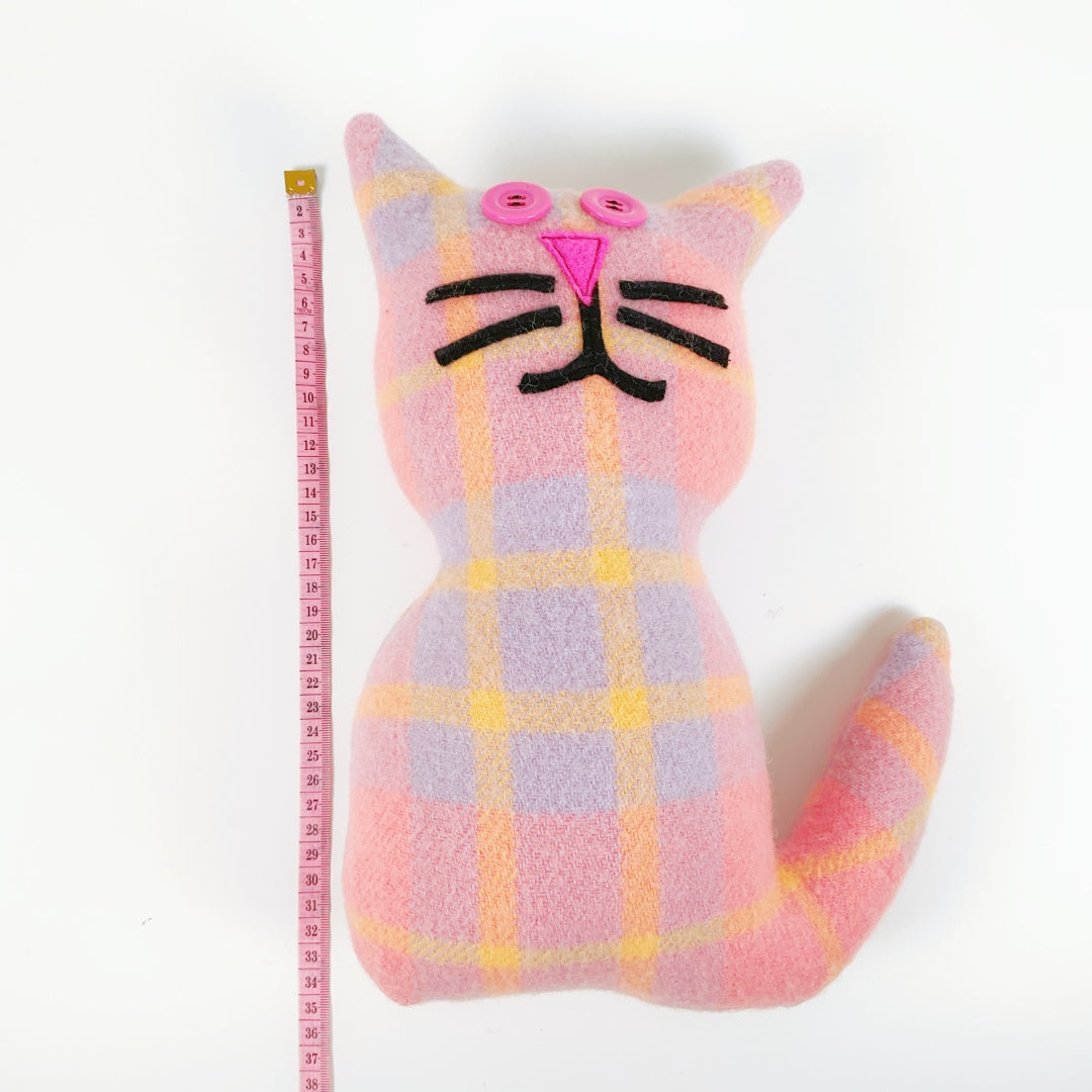 Artearoa – Blanket Cat – Pink & Lavender Check