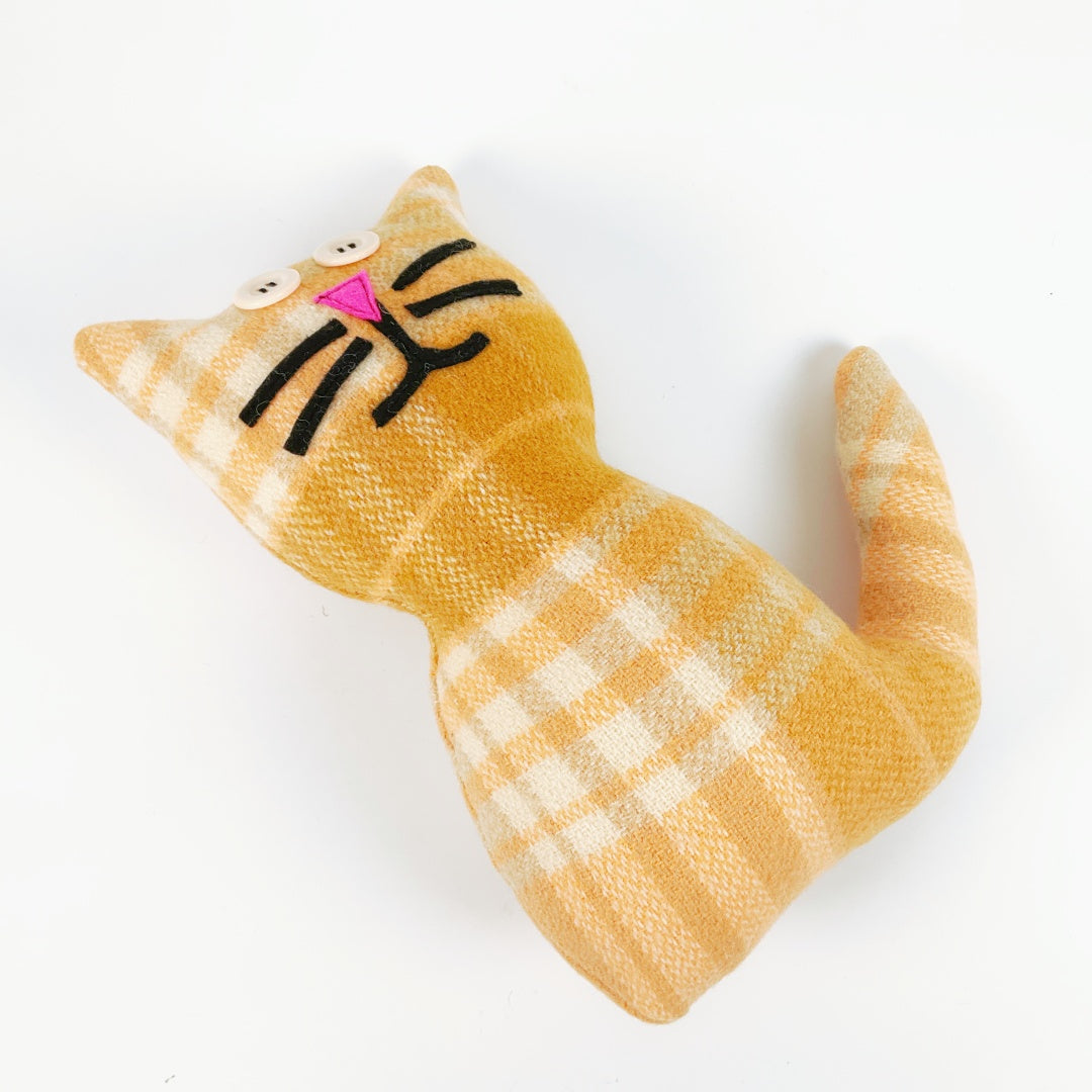 Artearoa – Blanket Cat – Orange Check