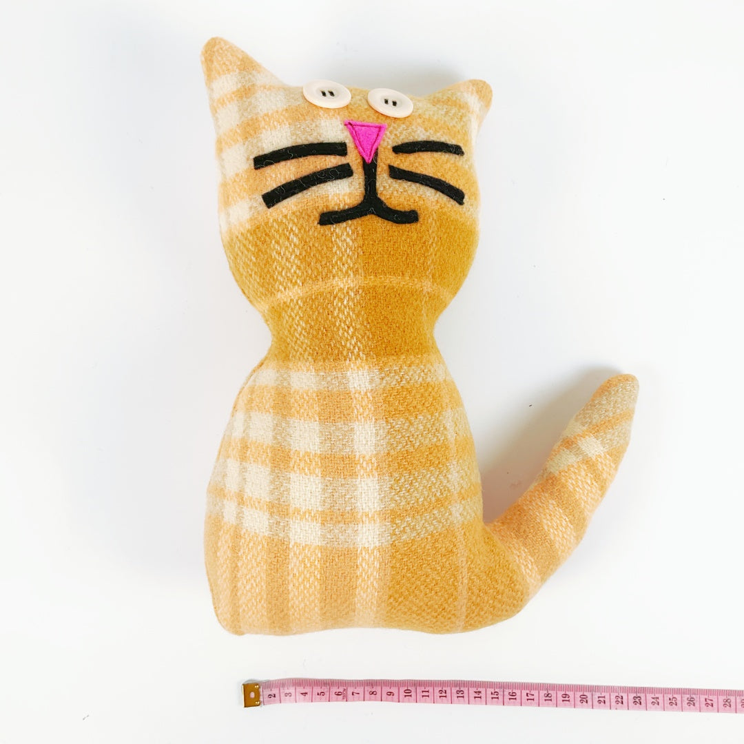 Artearoa – Blanket Cat – Orange Check
