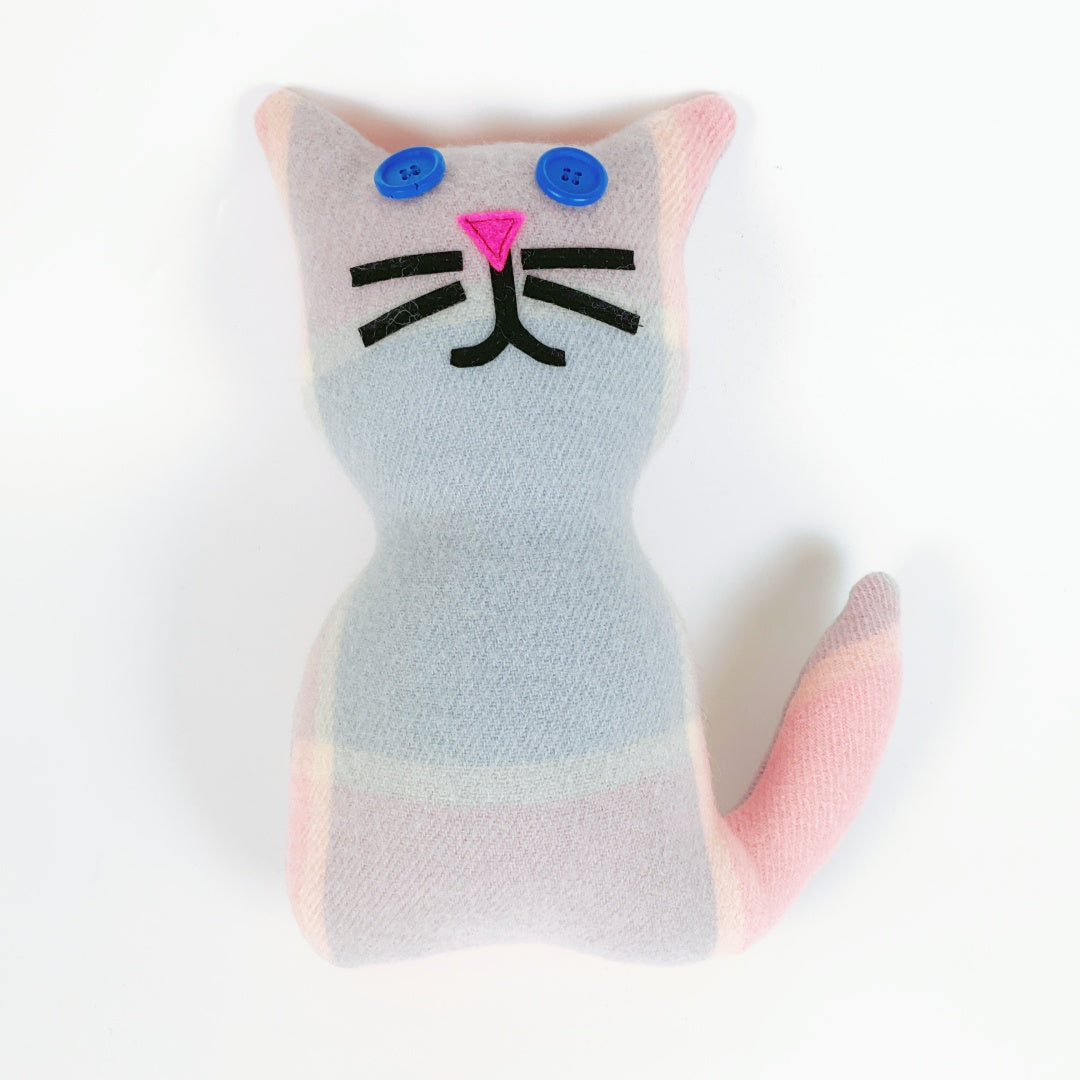 Artearoa – Blanket Cat – Pastel Patchwork