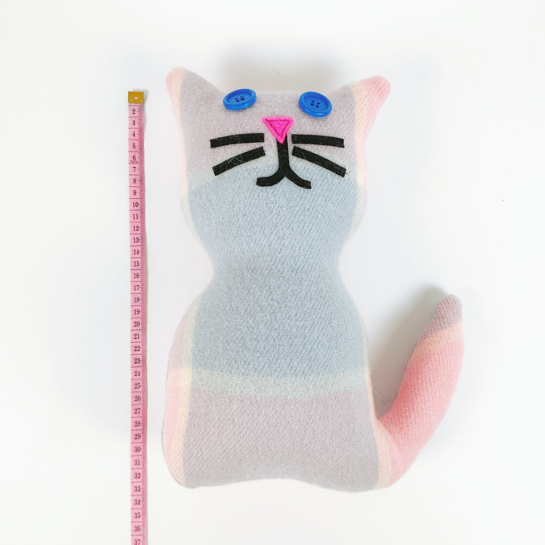 Artearoa – Blanket Cat – Pastel Patchwork