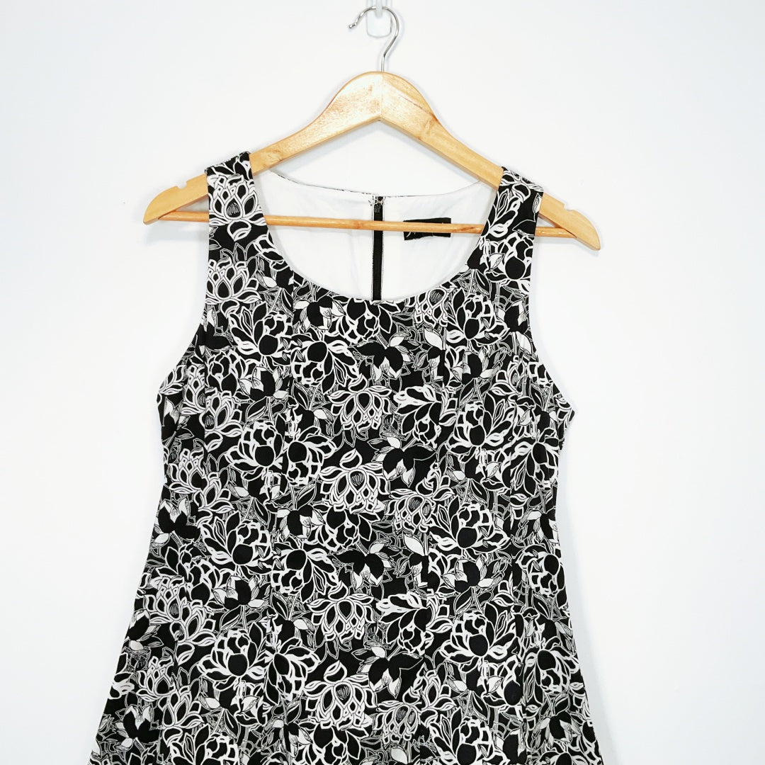 Mesmerise - Black & White Dress