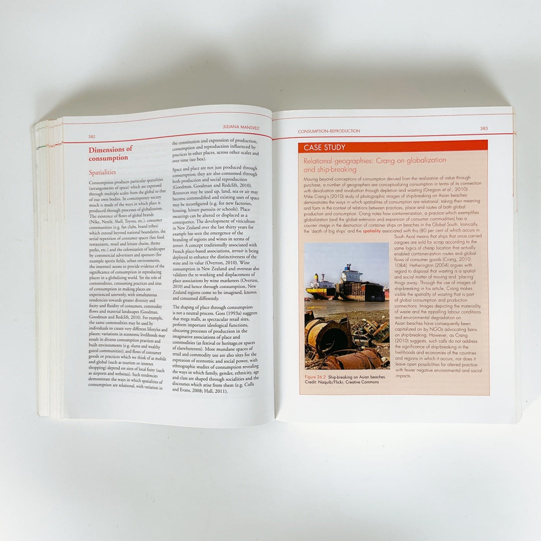 Introducing Human Geographies - By Paul Cloke, Philip Crang & Mark Goodwin
