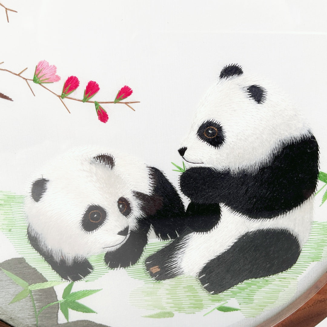 Shu Embroidery Handmade Double-Sided Panda Display Screen