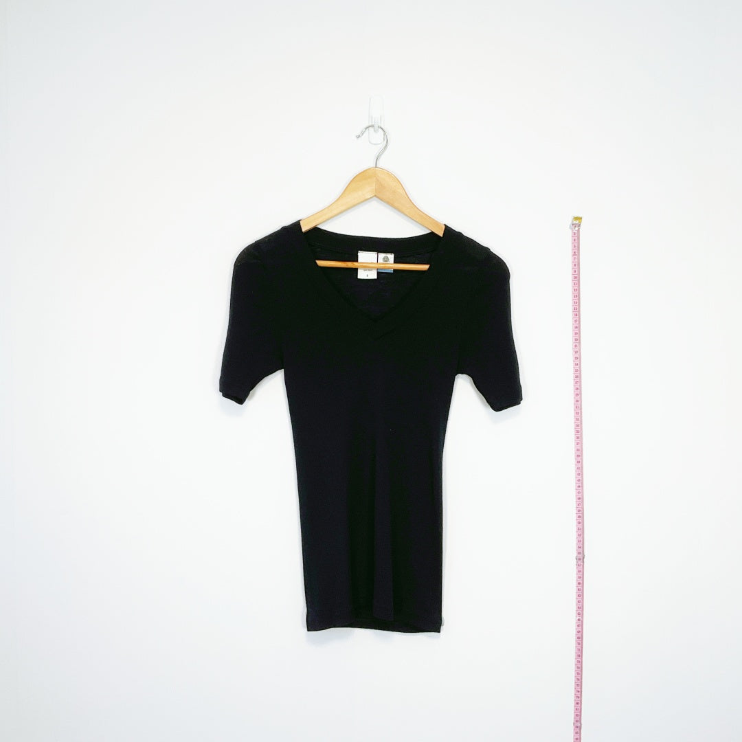 Superfit - Black Merino Short Sleeve V-Neck Top