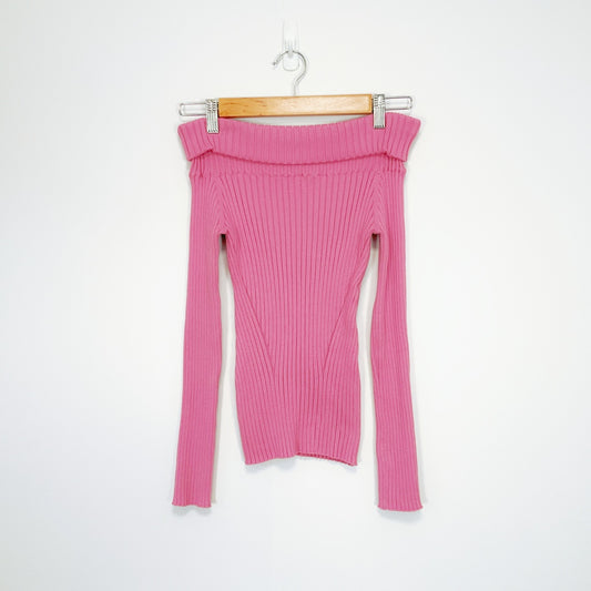 DECJUBA - Pink Ribbed Off-the-Shoulder Knit Top
