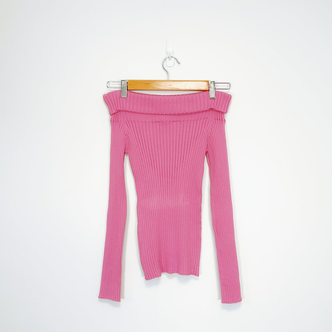 DECJUBA - Pink Ribbed Off-the-Shoulder Knit Top