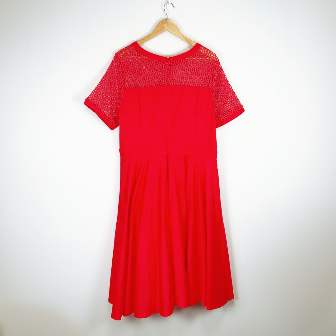 Dolly and Dotty - Tess Lace Sleeved Dress in Red