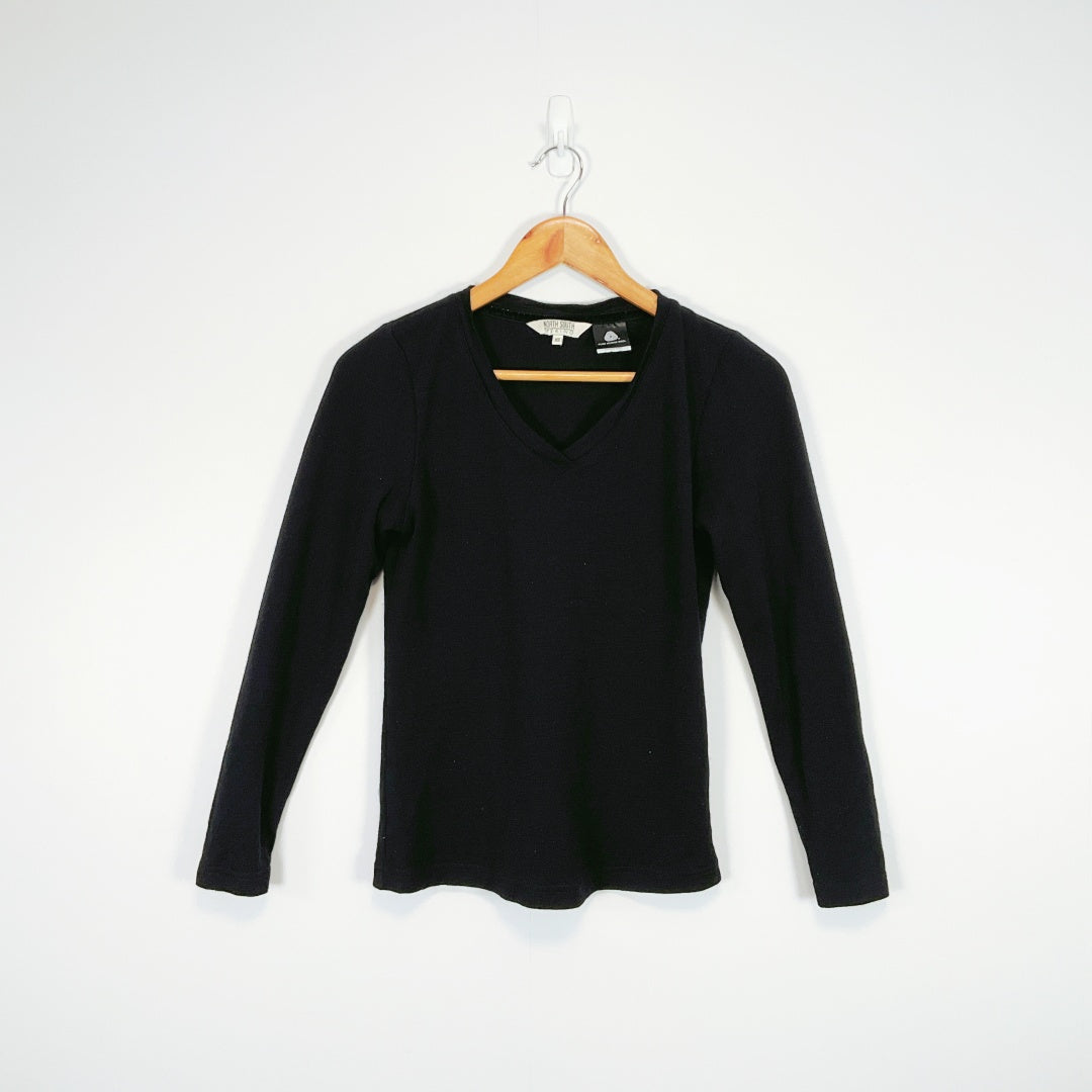 North South - Black Merino Long Sleeve V-Neck Top