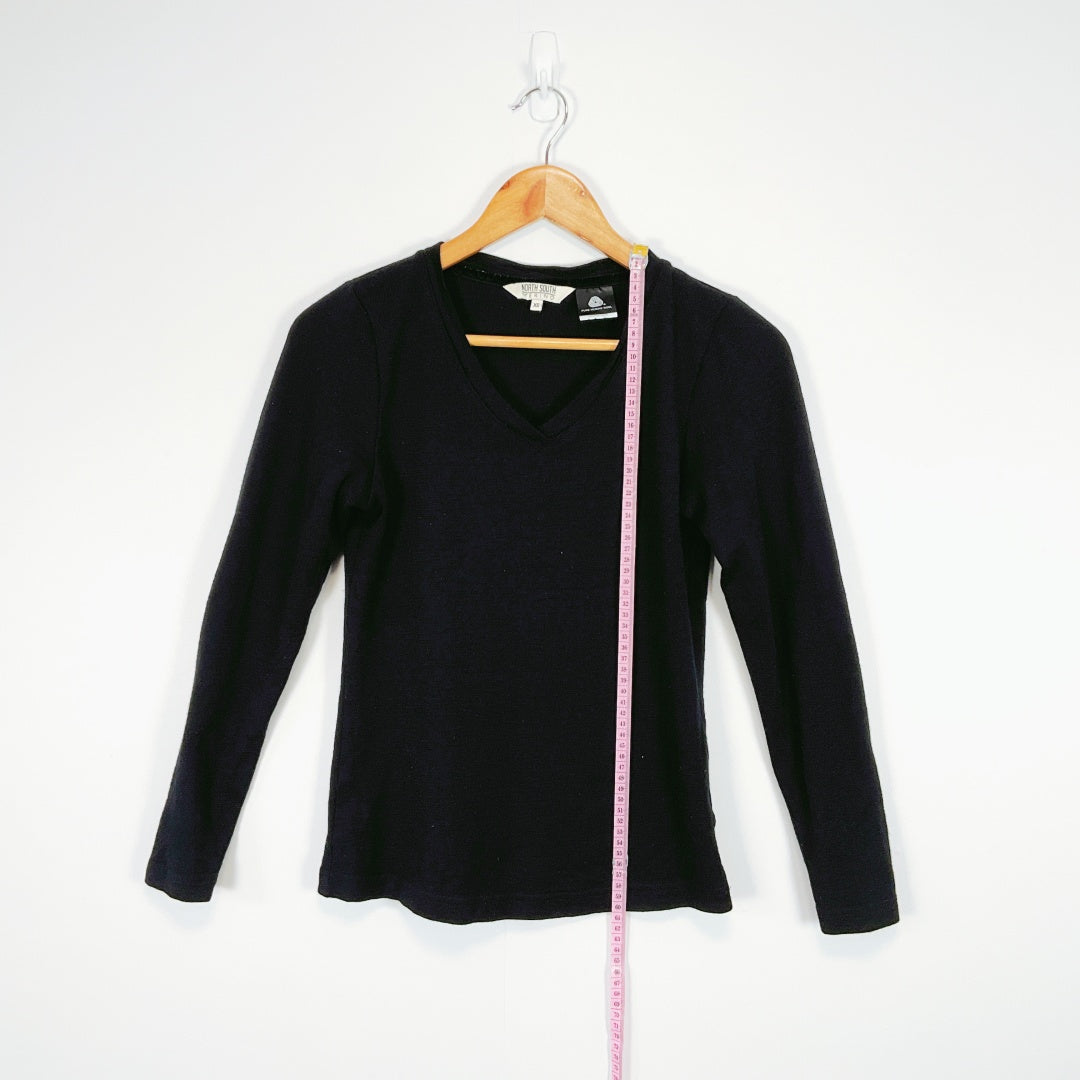 North South - Black Merino Long Sleeve V-Neck Top