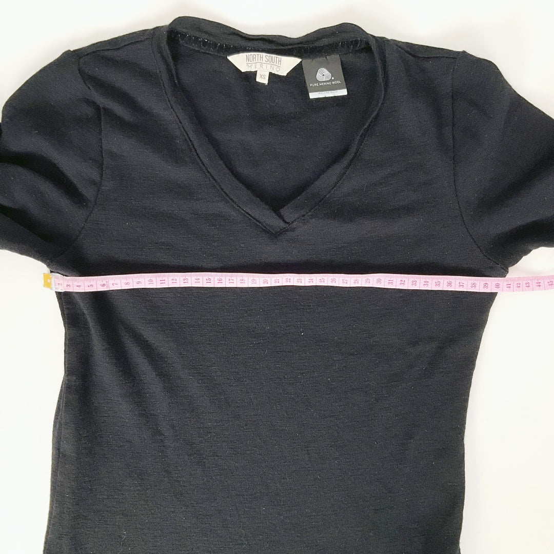 North South - Black Merino Long Sleeve V-Neck Top