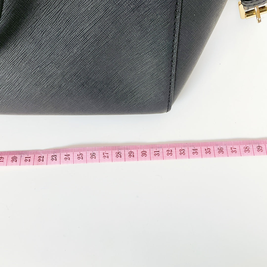 Michael Kors - Medium Leather Bag