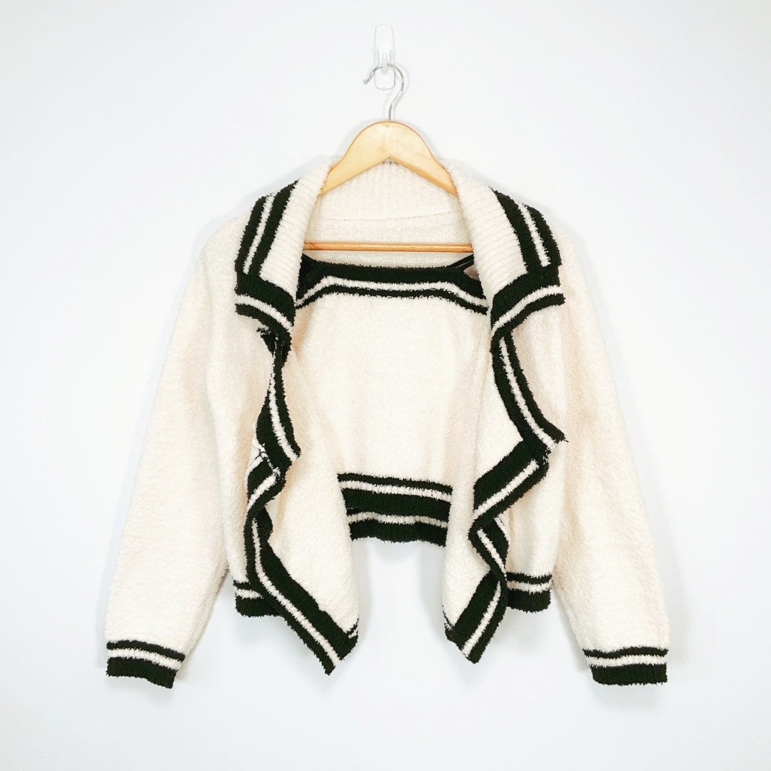 Bonita - Korean 2-Piece Set Top & Cardigan