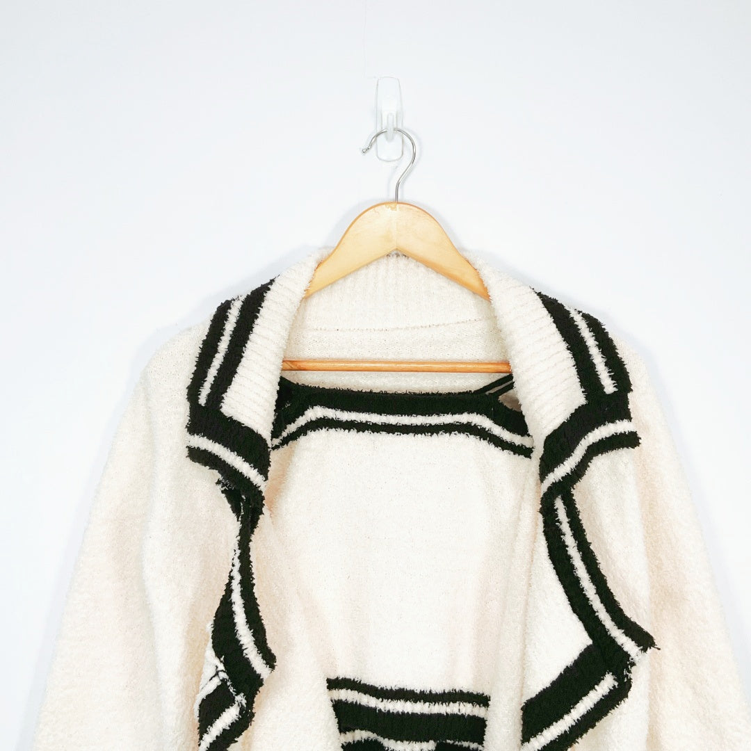 Bonita - Korean 2-Piece Set Top & Cardigan