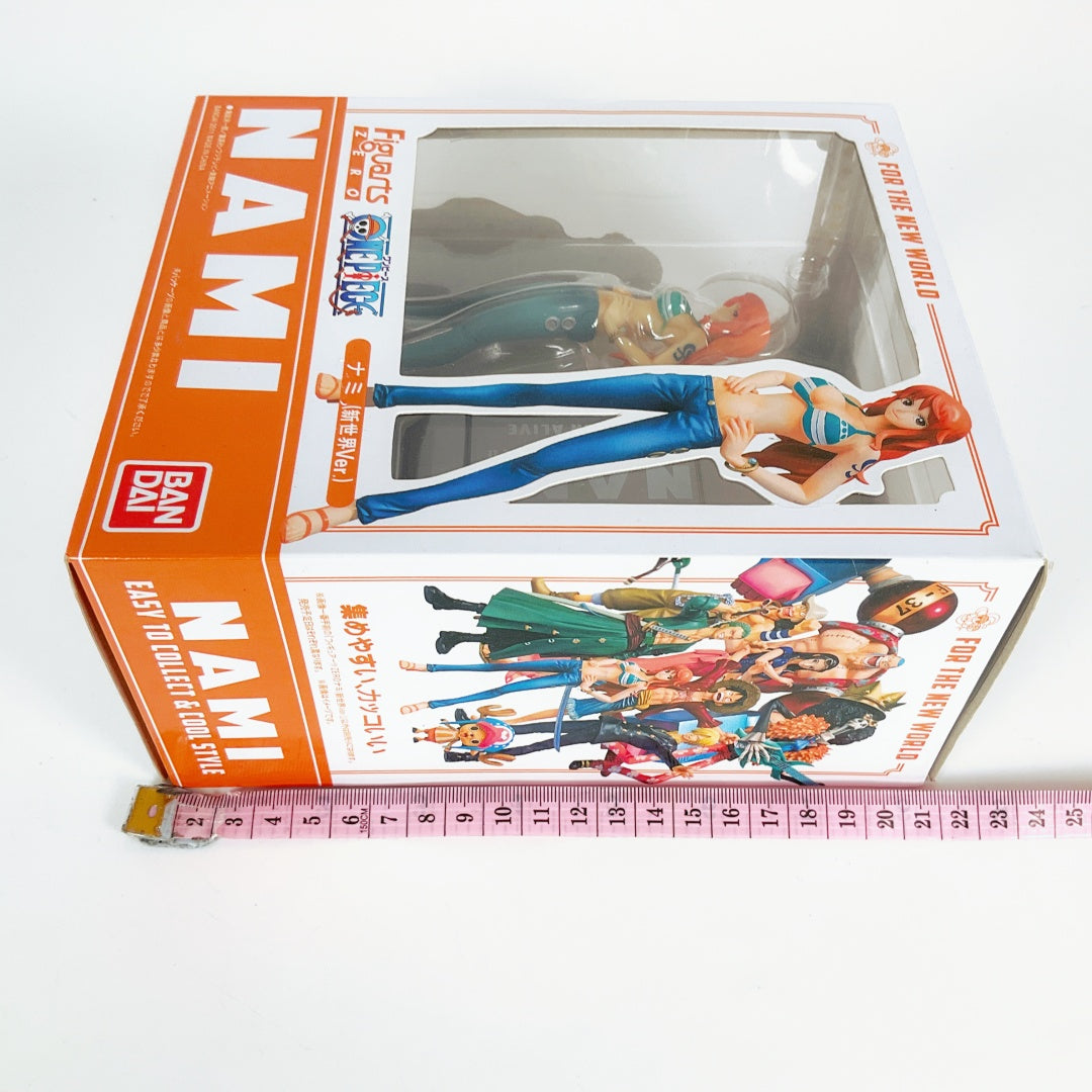 Bandai - Figuarts One Piece Nami Figurine
