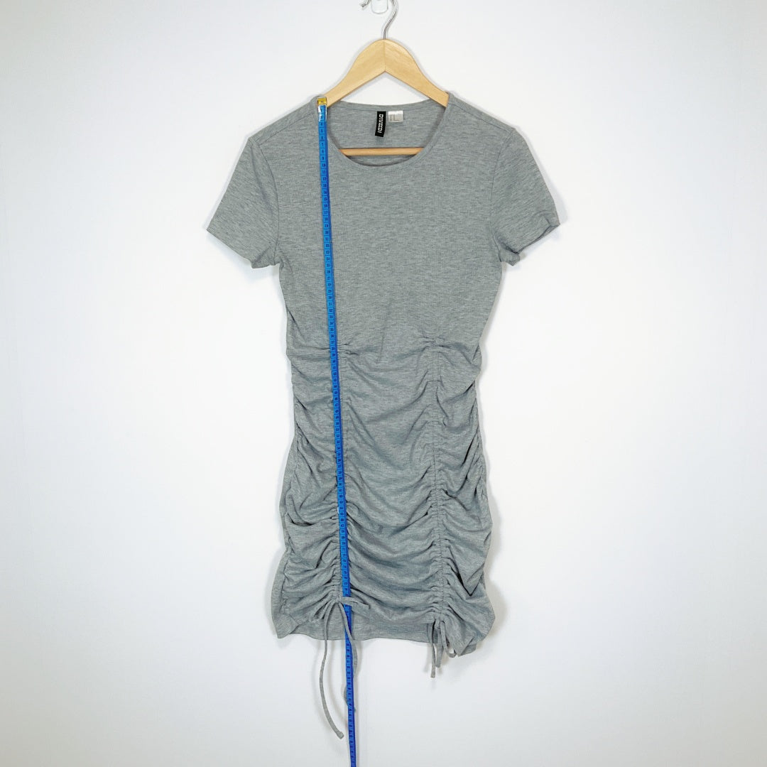 DIVIDED Ruched Bodycon Dress – Size M