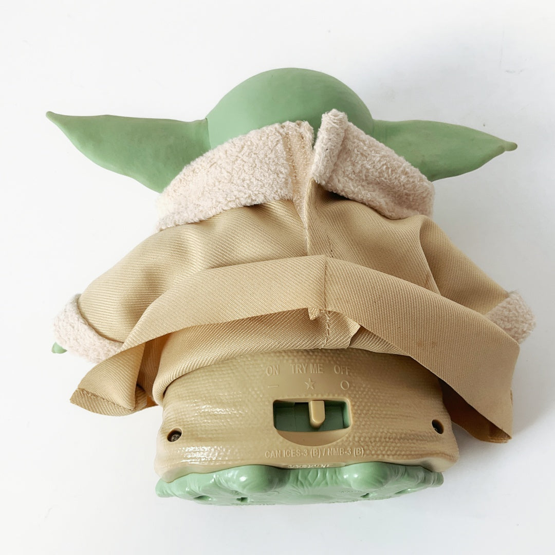 Star Wars - The Mandalorian Child Yoda Animatronic Edition