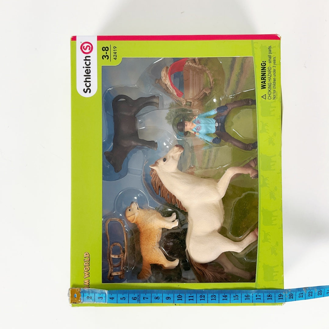 Schleich – Cowgirl Barrel Racing Fun