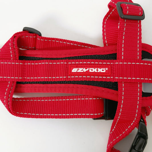 EzyDog Chest Plate Harness – Dog Harness with FREE Car Seat Restraint (Adjustable Sizes)