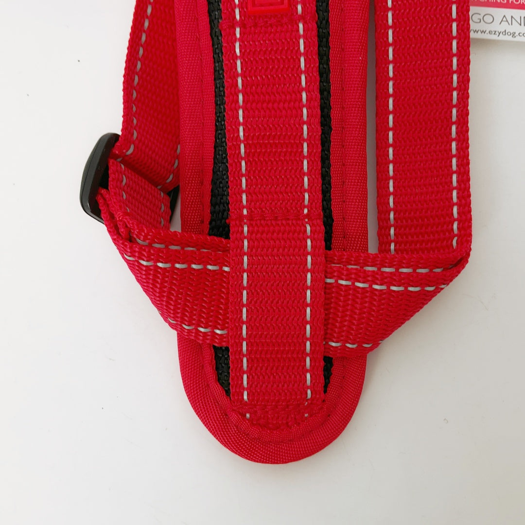 EzyDog Chest Plate Harness – Dog Harness with FREE Car Seat Restraint (Adjustable Sizes)