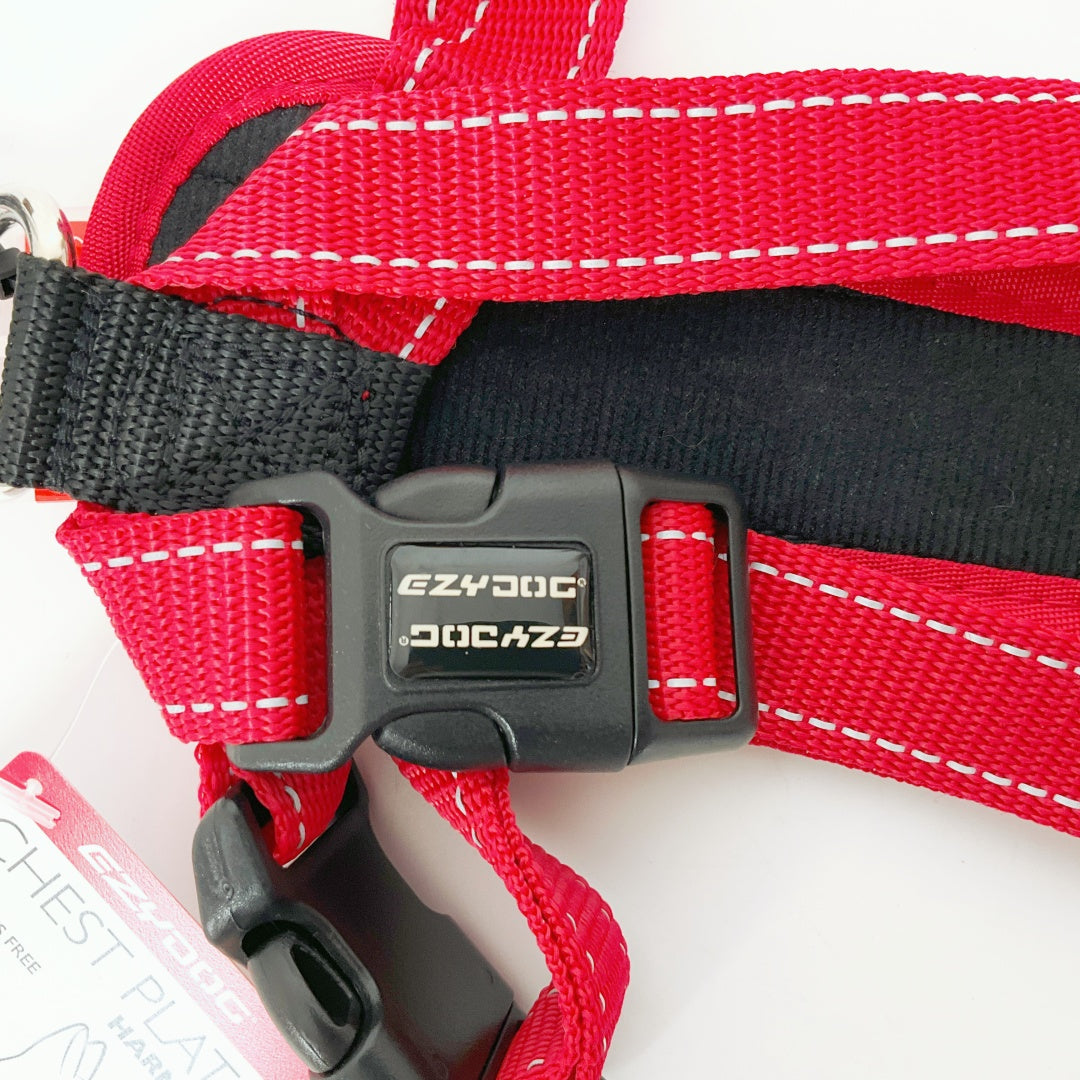 EzyDog Chest Plate Harness – Dog Harness with FREE Car Seat Restraint (Adjustable Sizes)