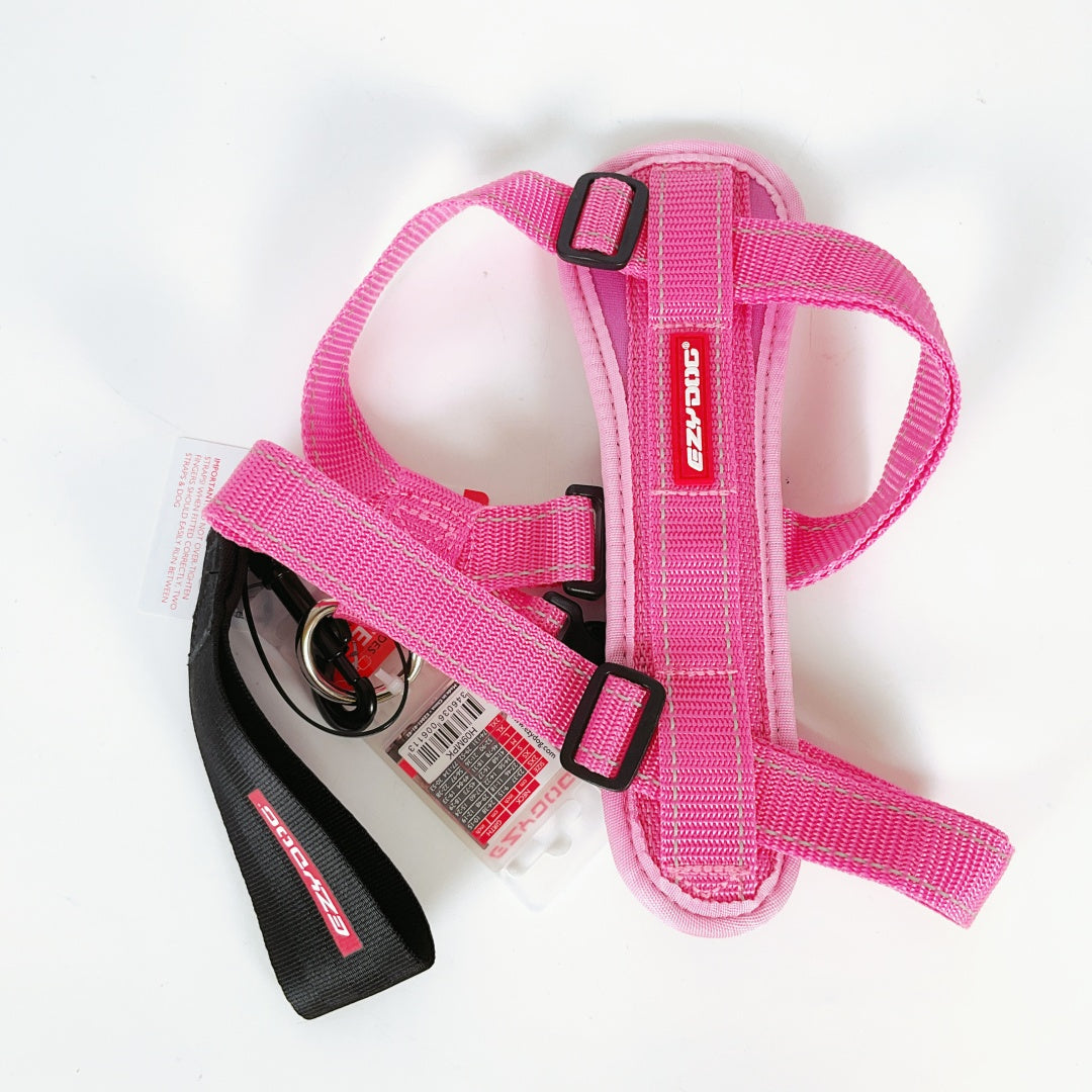EzyDog Chest Plate Harness – Dog Harness with FREE Car Seat Restraint (Adjustable Sizes)