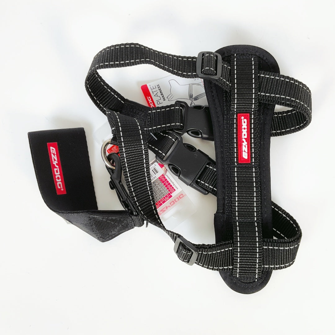 EzyDog Chest Plate Harness – Dog Harness with FREE Car Seat Restraint (Adjustable Sizes)